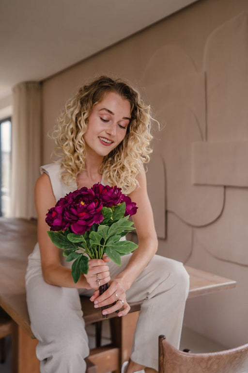 Kunstig Buket Af Auberginepæoner